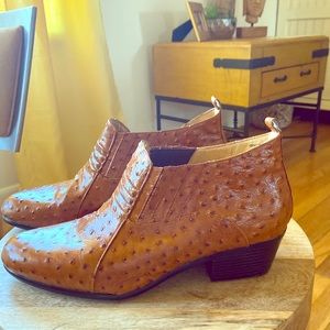 Men’s snake shin loafers
